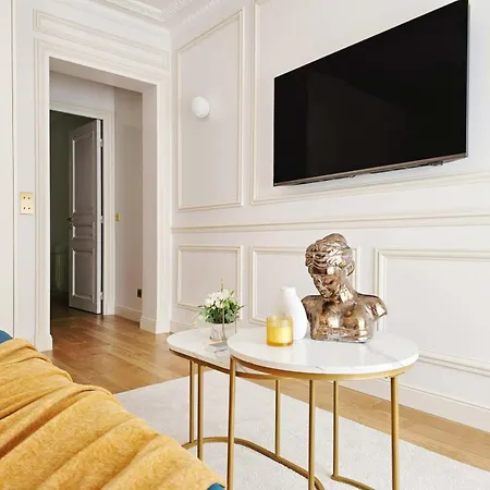 Apartment Porte Saint Cloud Proche Tour Eiffel Paris